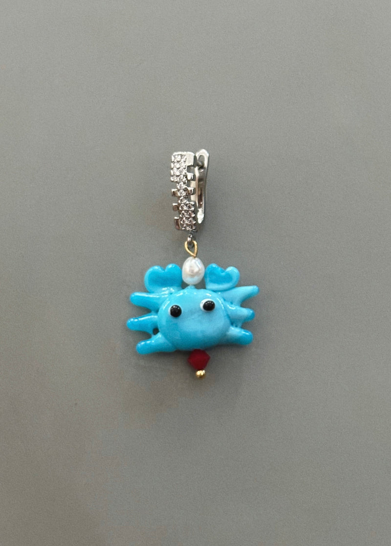 Petit Crabe Blue Earring